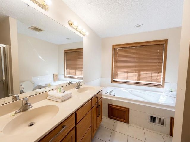 9815 Blackpool Court E, Elko New Market, MN 55020