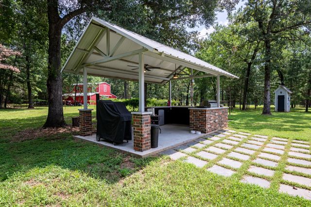 10427 Fm 229, Grapeland, TX 75844