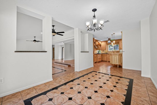 23 Winged Foot Drive, Conroe, TX 77304