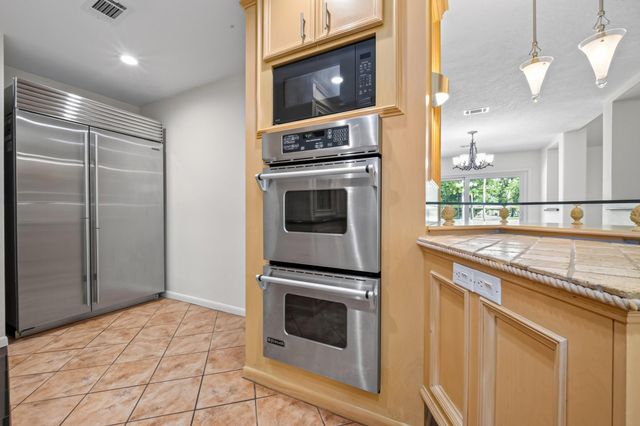 23 Winged Foot Drive, Conroe, TX 77304