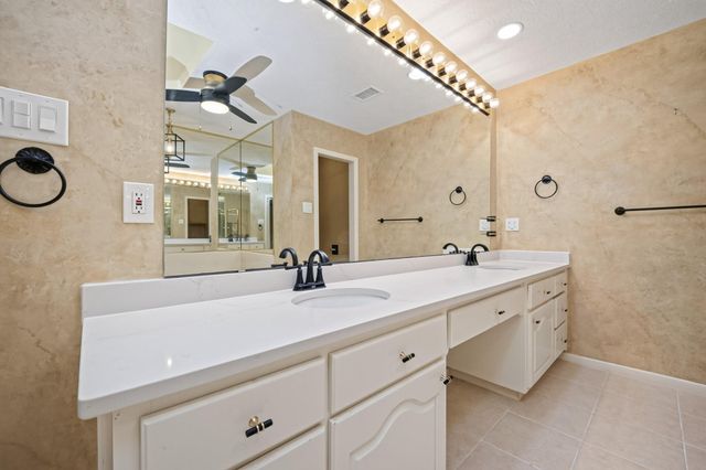 23 Winged Foot Drive, Conroe, TX 77304