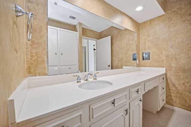 23 Winged Foot Drive, Conroe, TX 77304