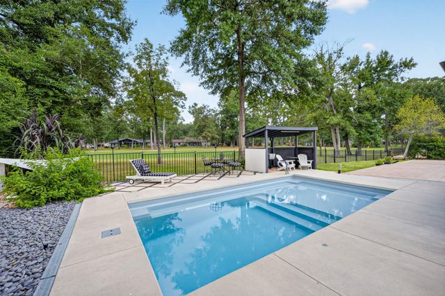 23 Winged Foot Drive, Conroe, TX 77304