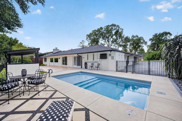23 Winged Foot Drive, Conroe, TX 77304
