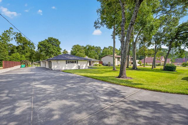 23 Winged Foot Drive, Conroe, TX 77304