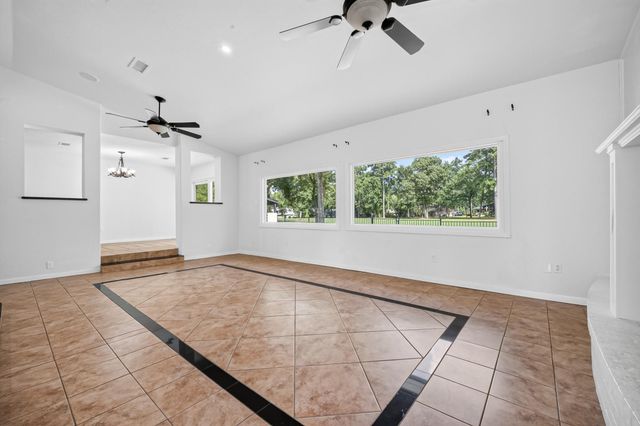 23 Winged Foot Drive, Conroe, TX 77304