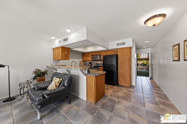 1655 E Palm Canyon Drive 111, Palm Springs, CA 92264