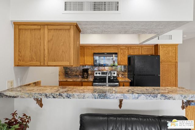 1655 E Palm Canyon Drive 111, Palm Springs, CA 92264