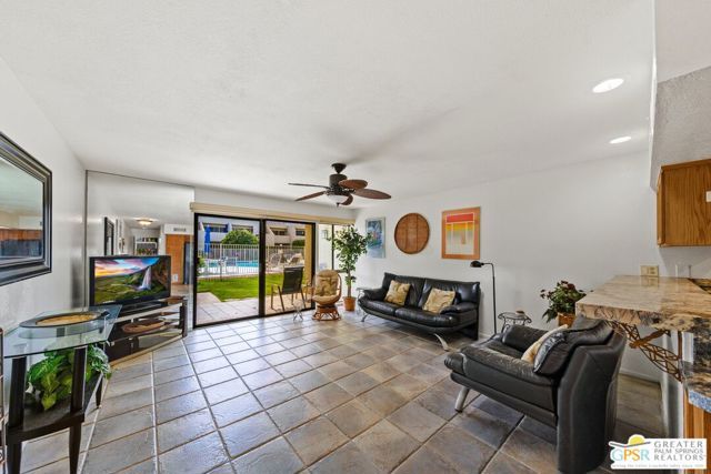 1655 E Palm Canyon Drive 111, Palm Springs, CA 92264