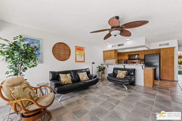 1655 E Palm Canyon Drive 111, Palm Springs, CA 92264