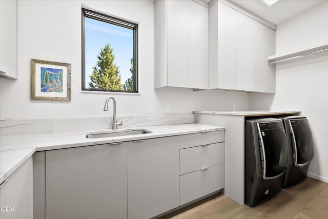 1489 NW Puccoon Court, Bend, OR 97703