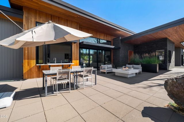 1489 NW Puccoon Court, Bend, OR 97703