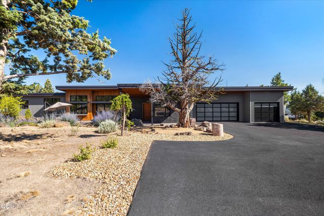 1489 NW Puccoon Court, Bend, OR 97703