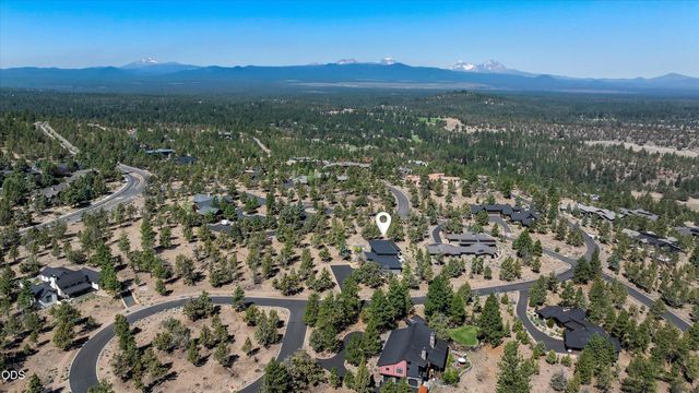 1489 NW Puccoon Court, Bend, OR 97703