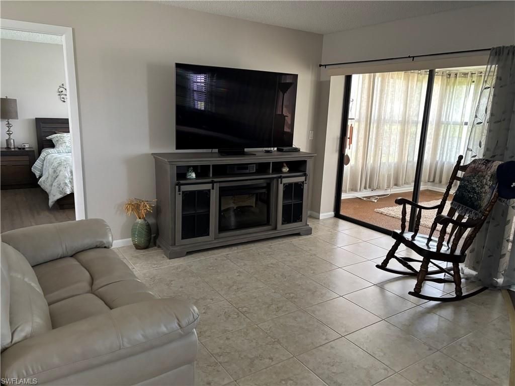 1514 Palm Woode DR, FORT MYERS, FL 33919 — photo 2