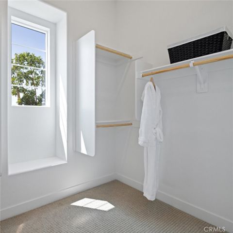 24500 Via El Balneario, Valencia, CA 91354