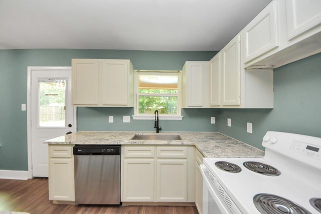 608 Trinity Lane, Pasadena, TX 77506