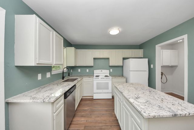 608 Trinity Lane, Pasadena, TX 77506