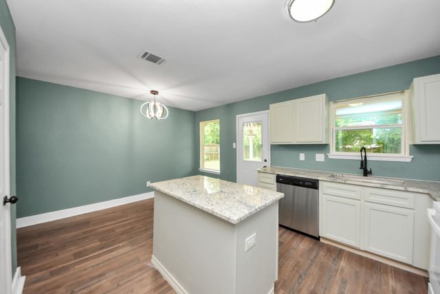 608 Trinity Lane, Pasadena, TX 77506