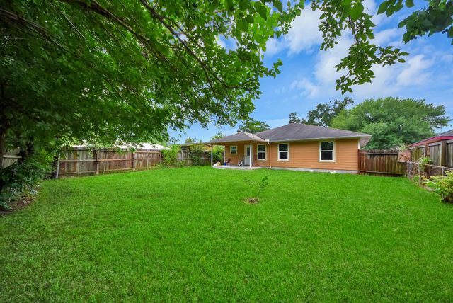 608 Trinity Lane, Pasadena, TX 77506
