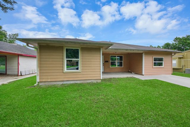 608 Trinity Lane, Pasadena, TX 77506