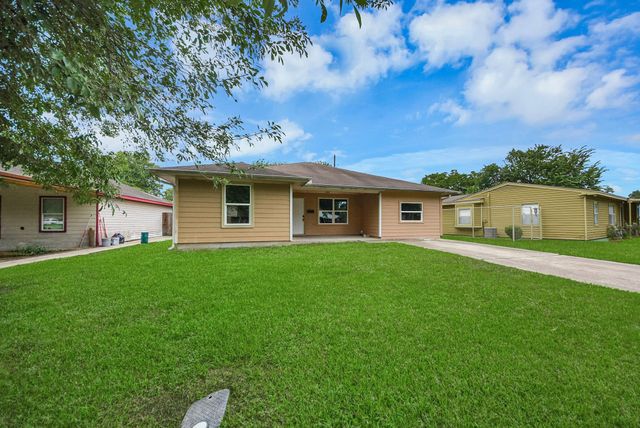 608 Trinity Lane, Pasadena, TX 77506