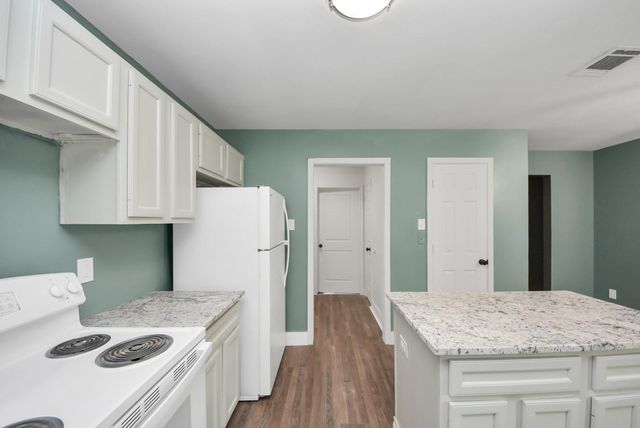 608 Trinity Lane, Pasadena, TX 77506