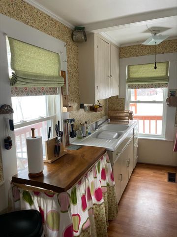 120 Lake Street, Barton, VT 05822