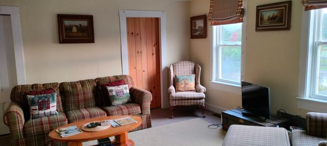 120 Lake Street, Barton, VT 05822