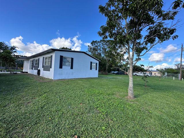 15875 SW Osceola Street, Indiantown, FL 34956