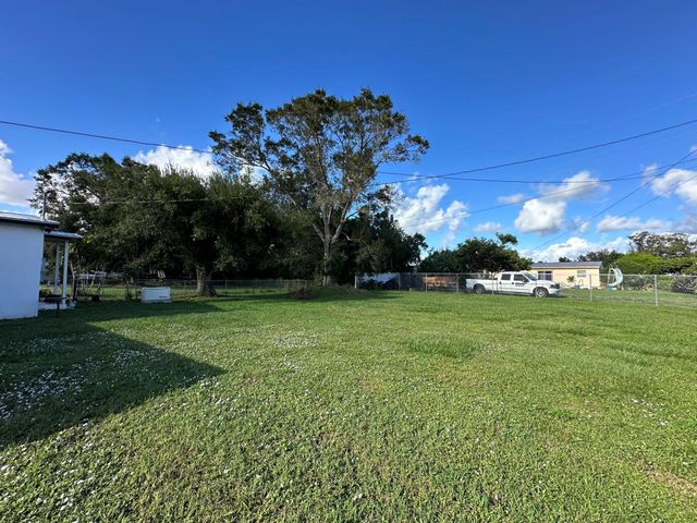 15875 SW Osceola Street, Indiantown, FL 34956