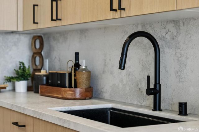 880 26th Avenue 6, San Francisco, CA 94121