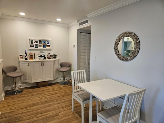 3170 Holiday Springs Boulevard 6-310, Margate, FL 33063