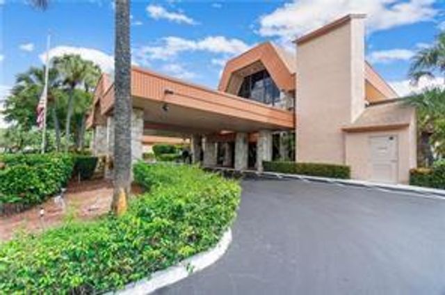 3170 Holiday Springs Boulevard 6-310, Margate, FL 33063