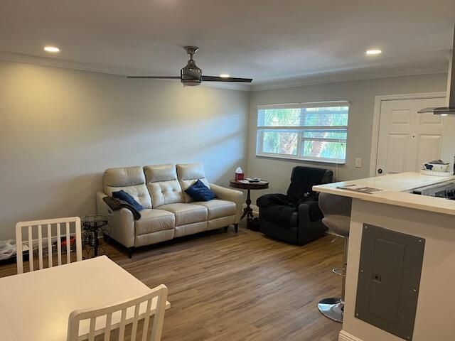 3170 Holiday Springs Boulevard 6-310, Margate, FL 33063