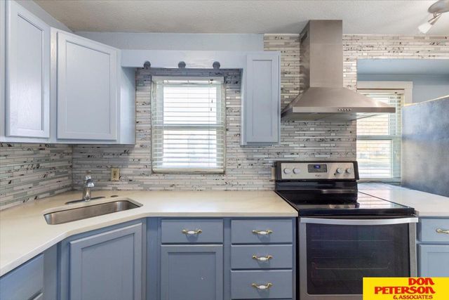 1343 E 4th Street, Fremont, NE 68025