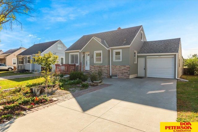 1343 E 4th Street, Fremont, NE 68025