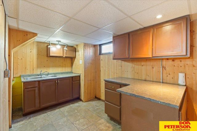 1343 E 4th Street, Fremont, NE 68025