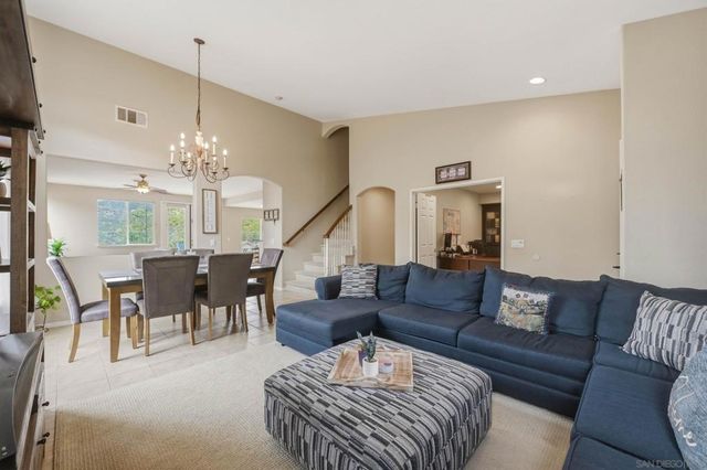 3204 Meadow Creek, Escondido, CA 92027