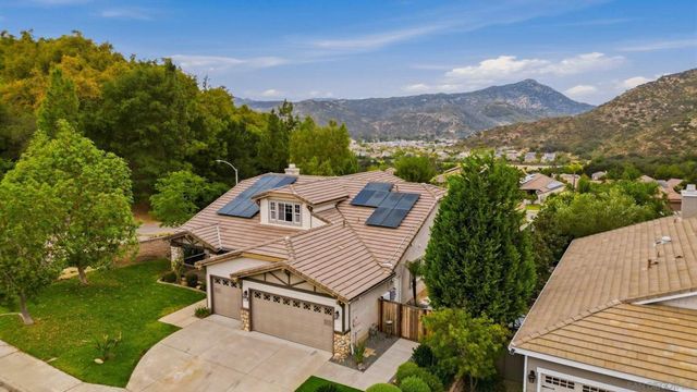 3204 Meadow Creek, Escondido, CA 92027