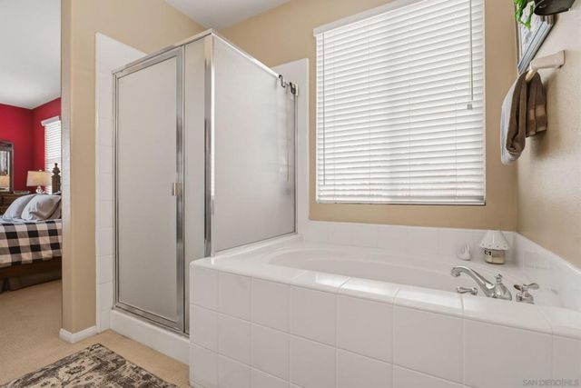 3204 Meadow Creek, Escondido, CA 92027