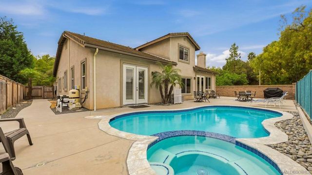 3204 Meadow Creek, Escondido, CA 92027