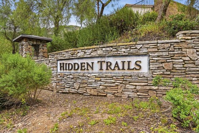 3204 Meadow Creek, Escondido, CA 92027