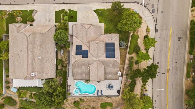 3204 Meadow Creek, Escondido, CA 92027