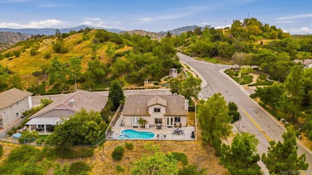 3204 Meadow Creek, Escondido, CA 92027