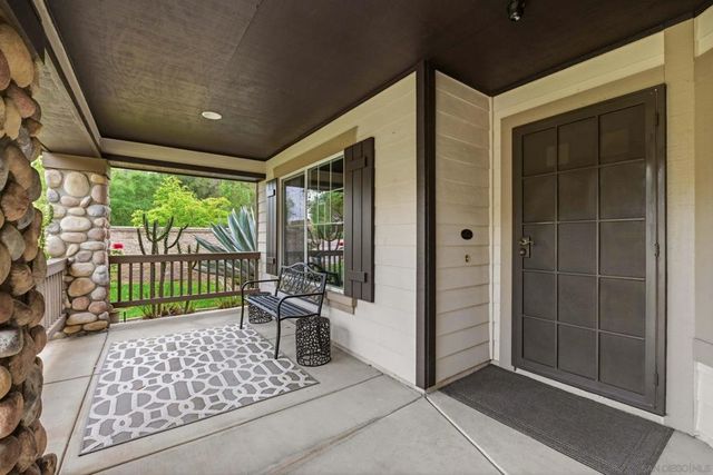 3204 Meadow Creek, Escondido, CA 92027