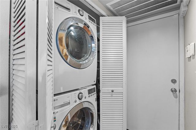 5862 Trailblazer Drive, North Las Vegas, NV 89031