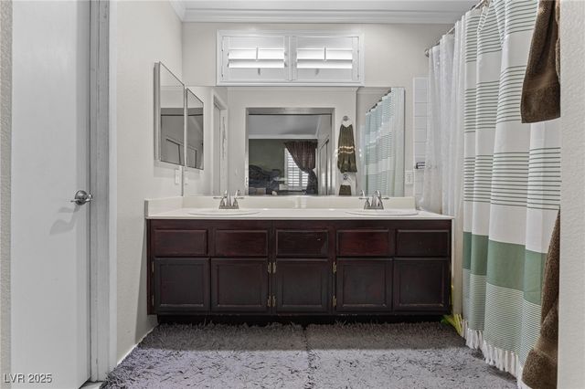 5862 Trailblazer Drive, North Las Vegas, NV 89031