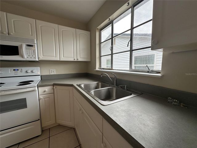 4526 6TH AVENUE N, St Petersburg, FL 33713