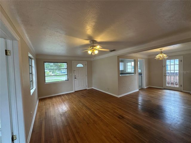 4526 6TH AVENUE N, St Petersburg, FL 33713